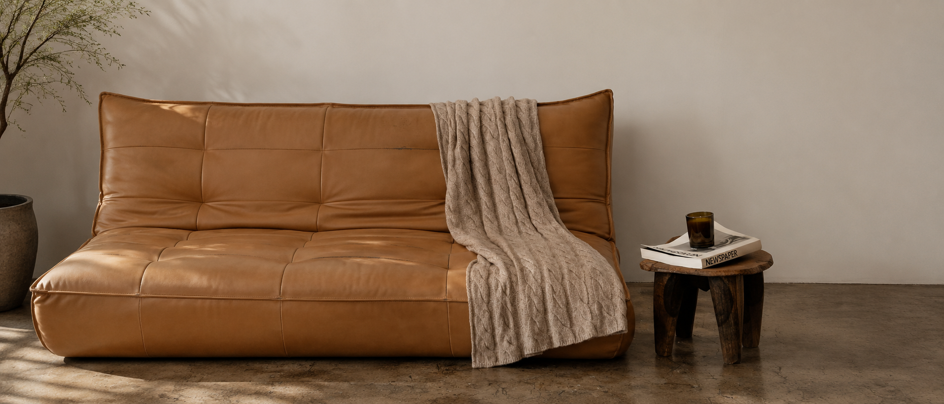 Soft textiles arranged in a comfortable everyday interior
